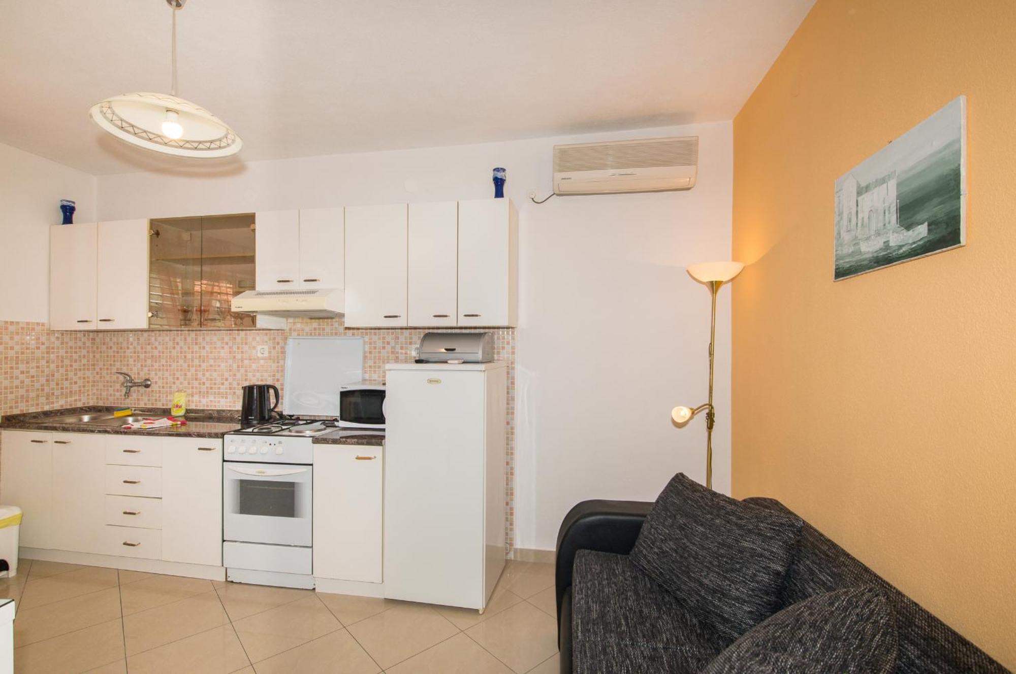 Apartments Marieta Makarska Oda fotoğraf