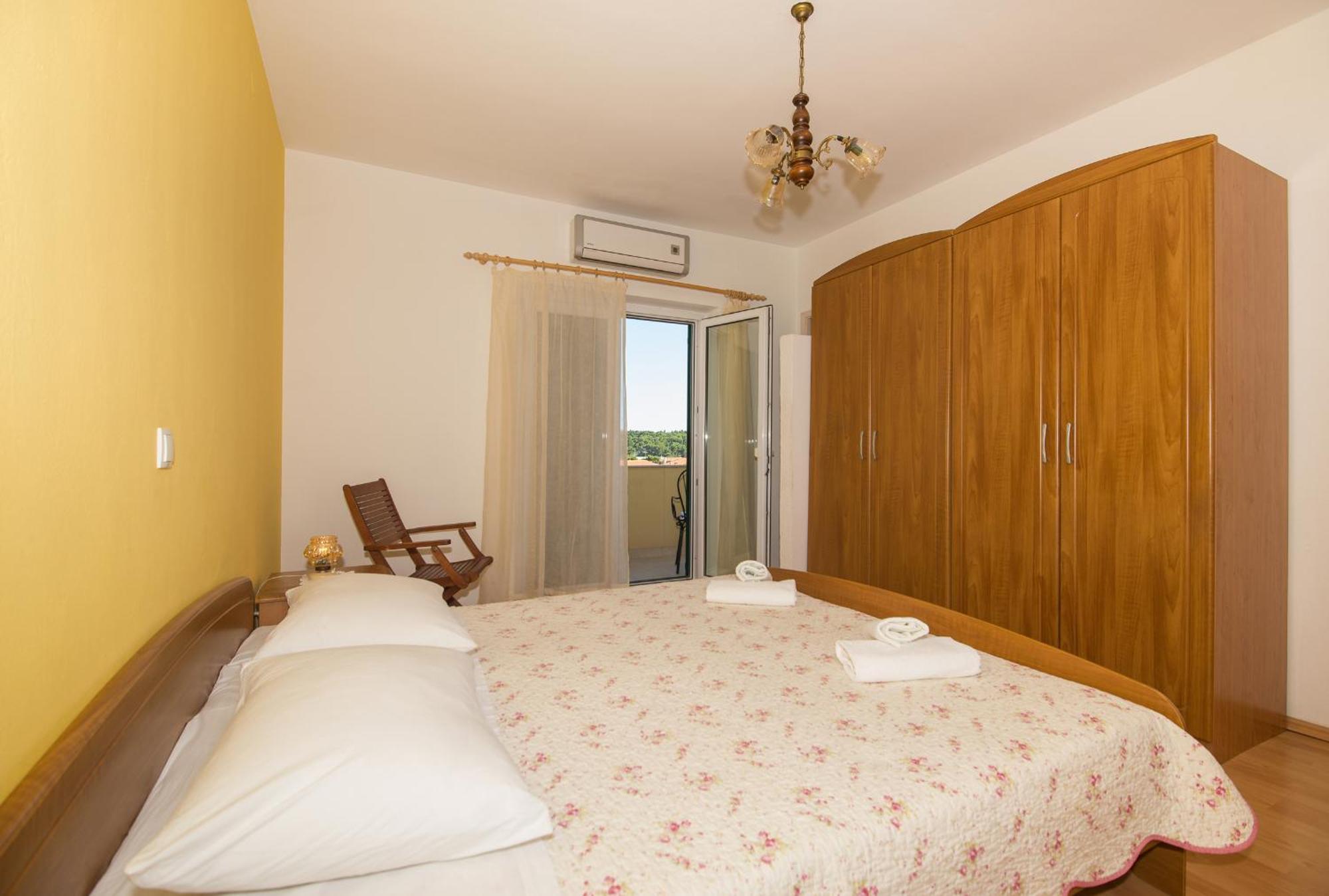 Apartments Marieta Makarska Oda fotoğraf