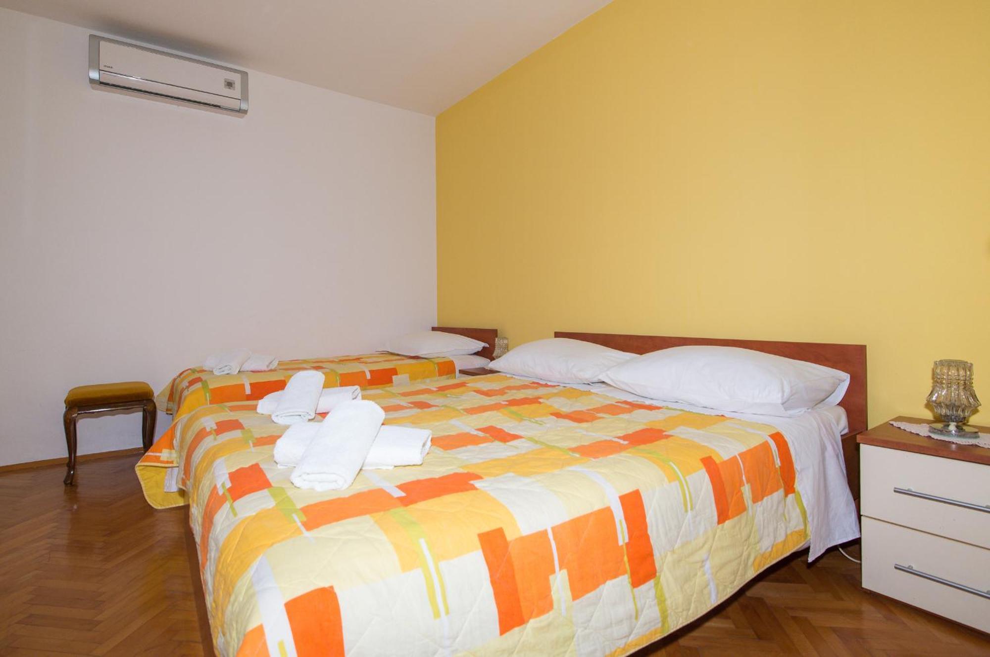 Apartments Marieta Makarska Oda fotoğraf