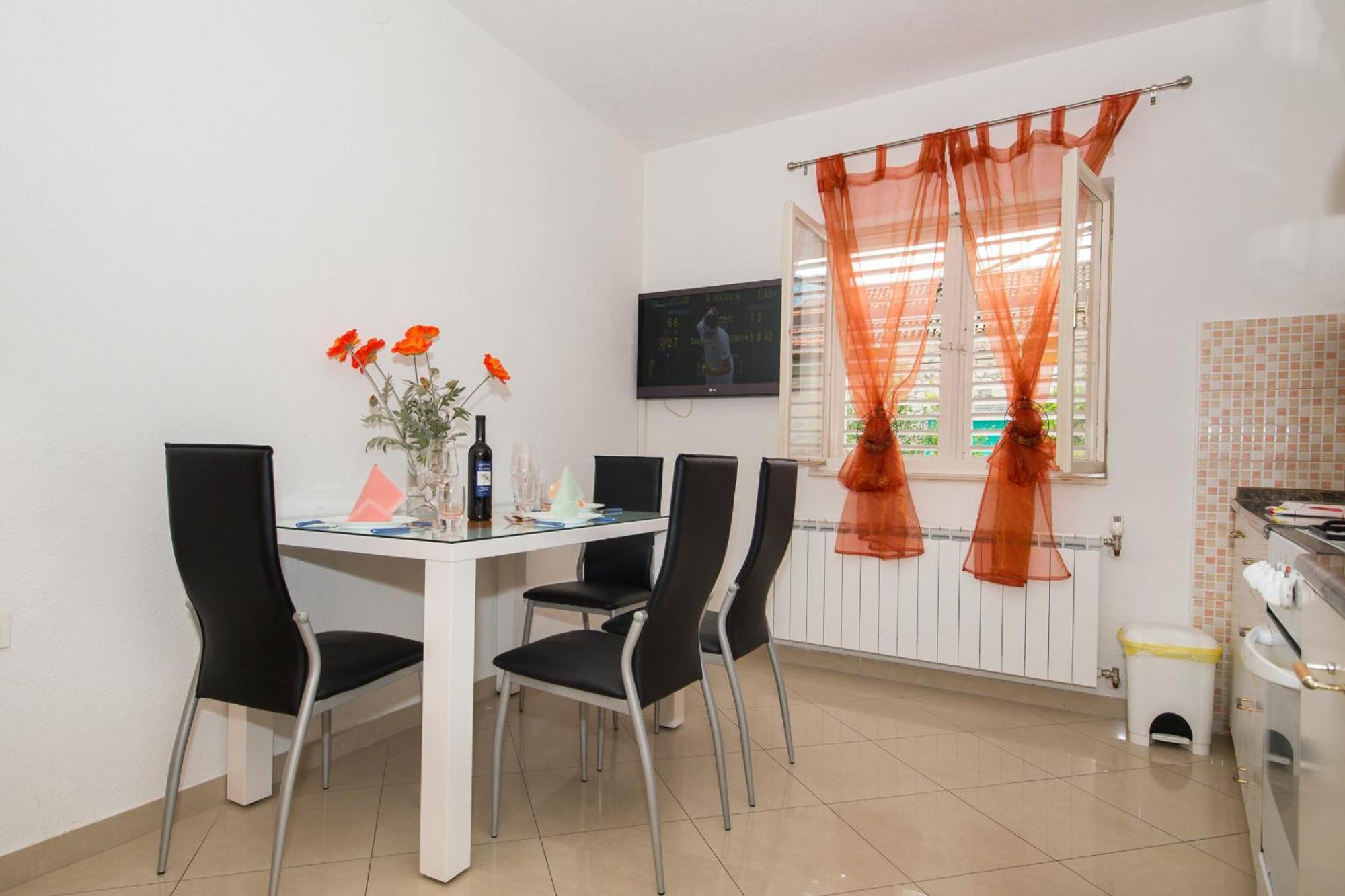 Apartments Marieta Makarska Oda fotoğraf